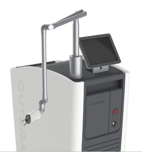 レーザー治療機器